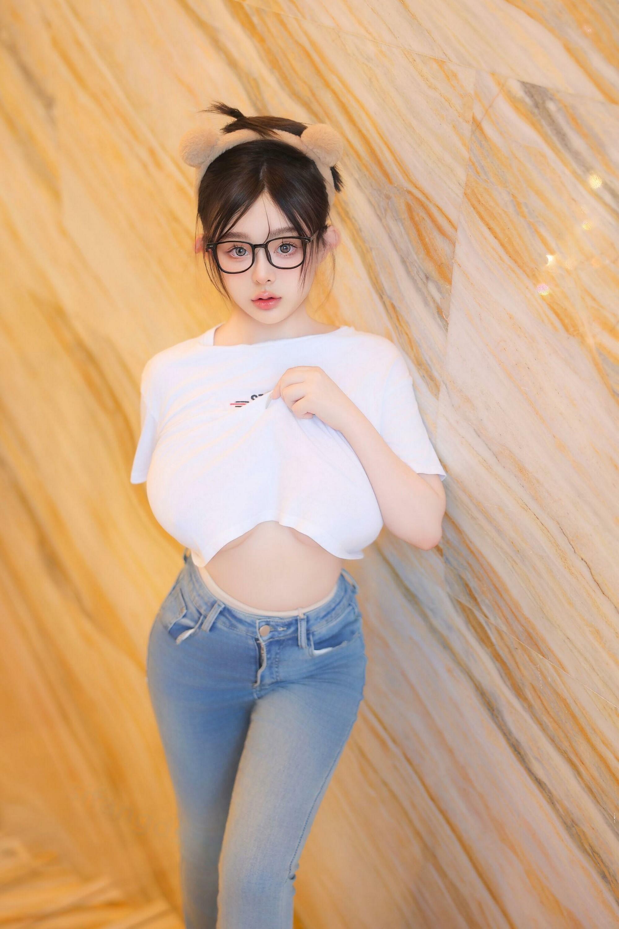 Paid Model Nananziyy Seductive Private Photoshoot Benefits Large Breasts Fat Hips 78P 2