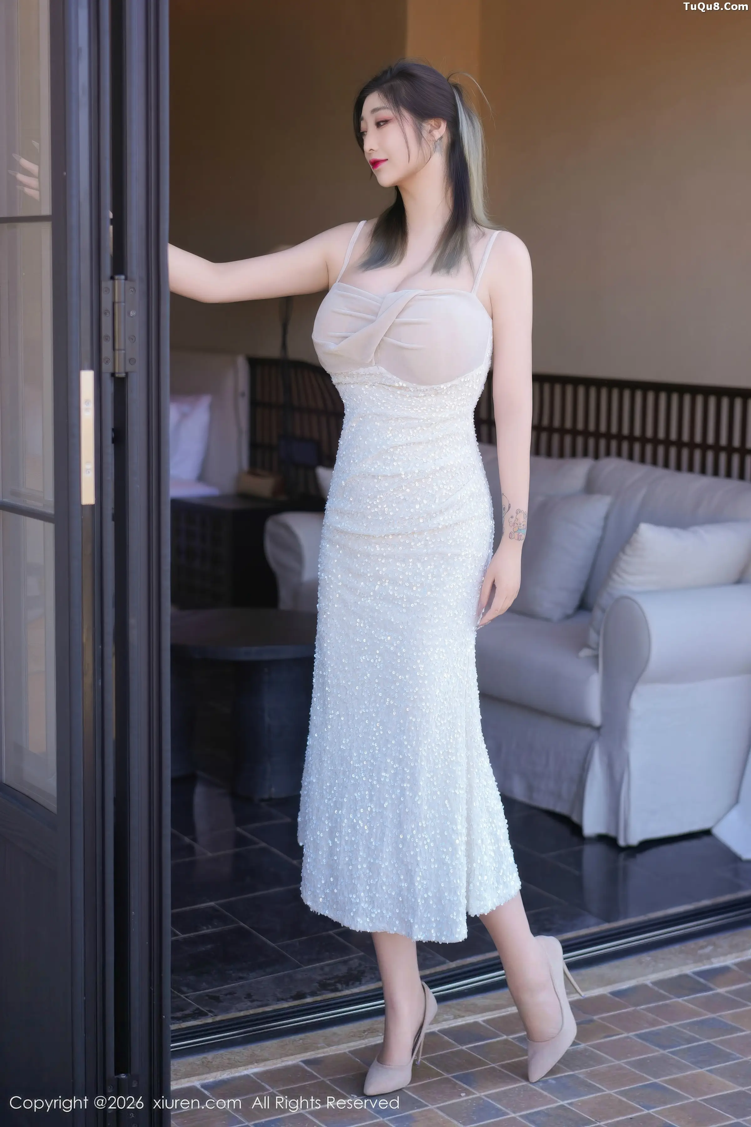 Daji_Toxic Private Sexy Light-colored Dress with High Heels Showing Voluptuous Figure Stunning Photos 70P 3