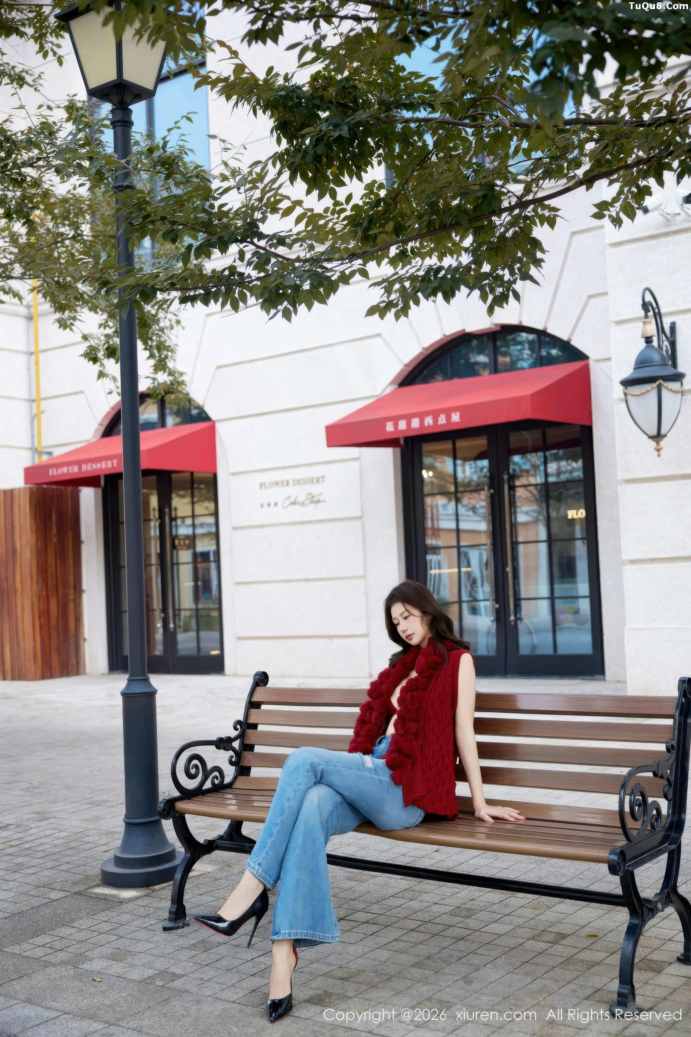 Yin Tiantian's Sexy Red Sweater and Jeans Outfit Showcasing Perfect Figure in Stunning Photo Set 76P