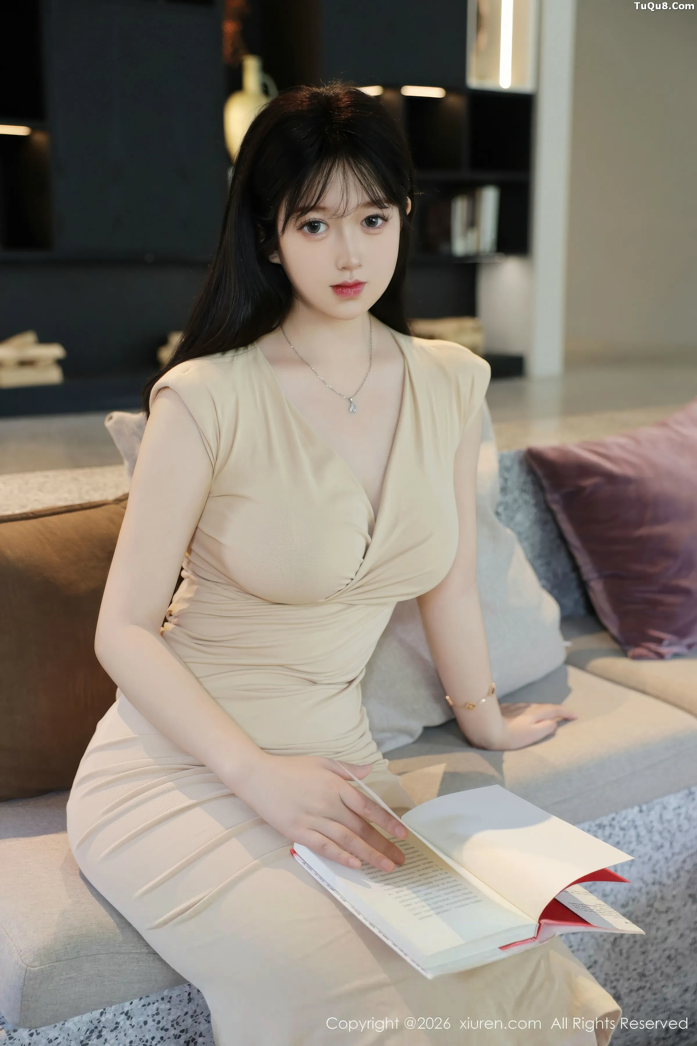 Nǎisītù sexy light-colored 'little mom' dress with white stockings showcasing curves charming beautiful photo set 69P 4