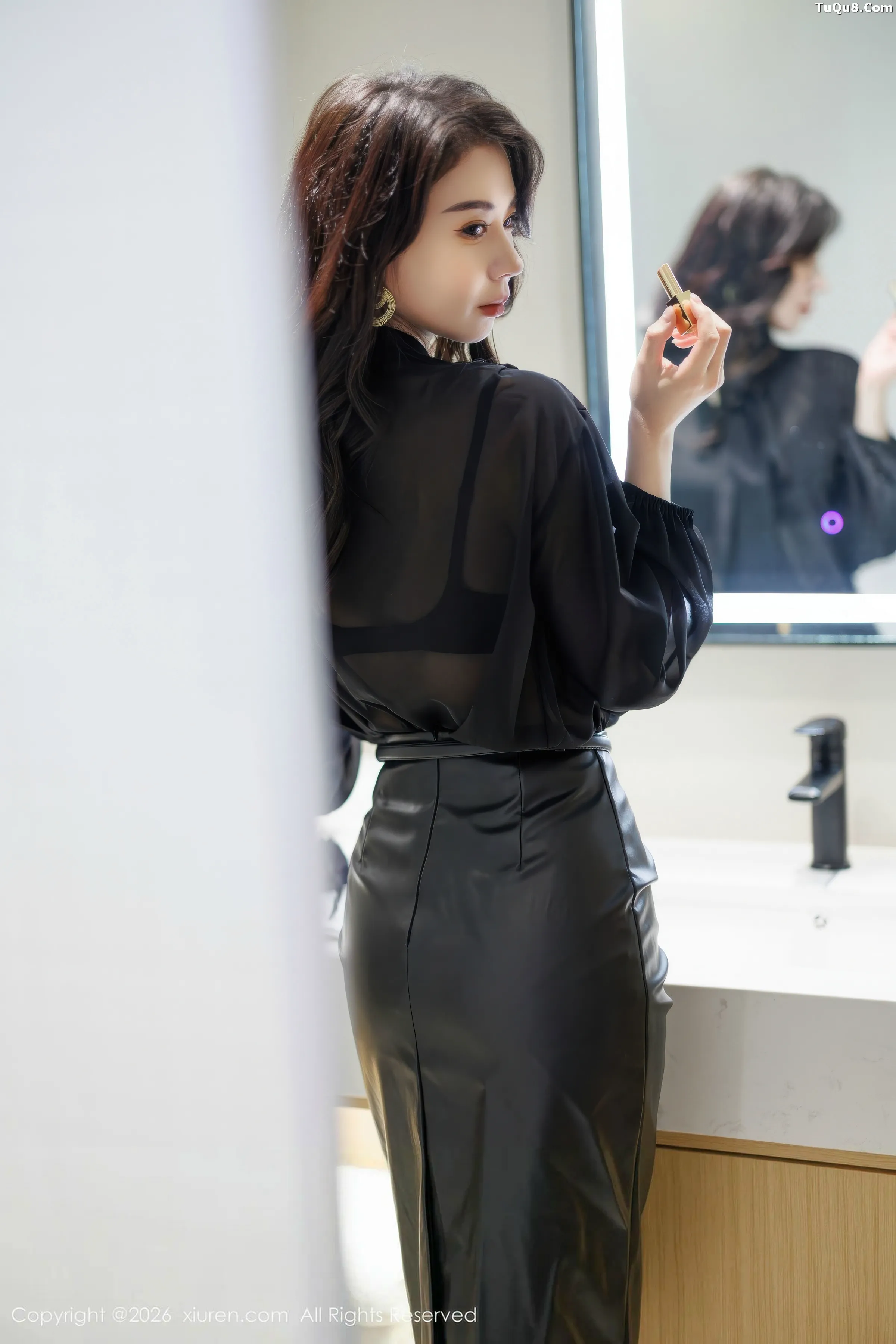 Xinyue sexy black top paired with black leather skirt revealing ultra-thin black stockings showcasing graceful figure stunning photoshoot 90P 7