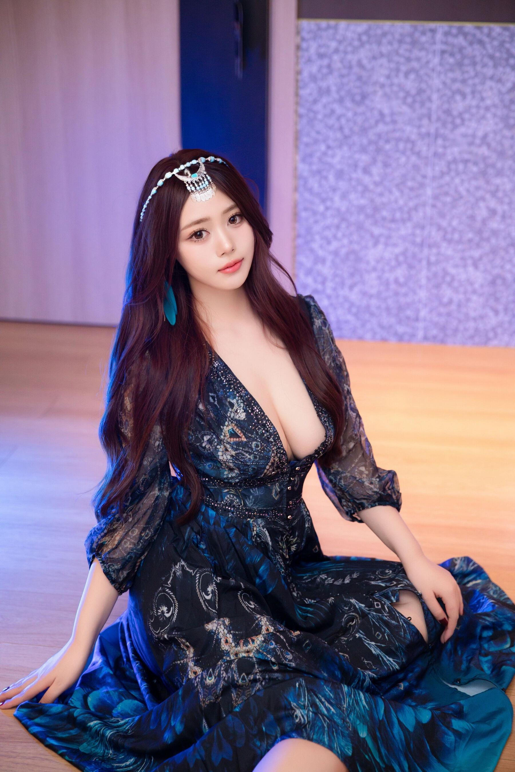 Paid Model Dandanbao Seductive Private Photoshoot Welfare Peacock Beauty 80P 4