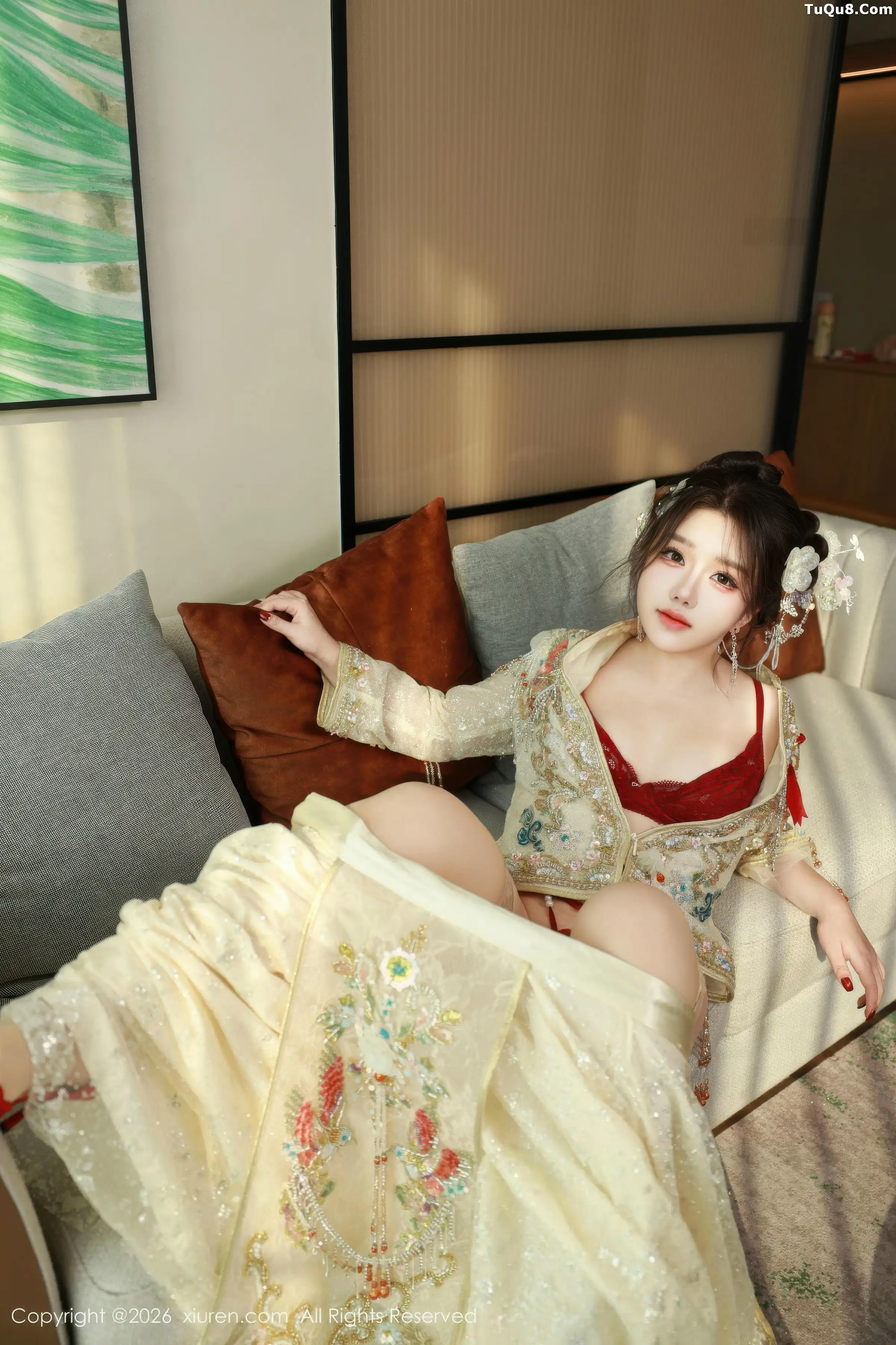 Plot theme sexy Xiuhe outfit paired with flesh-colored stockings showing beautiful legs stunning photoshoot 56P 2