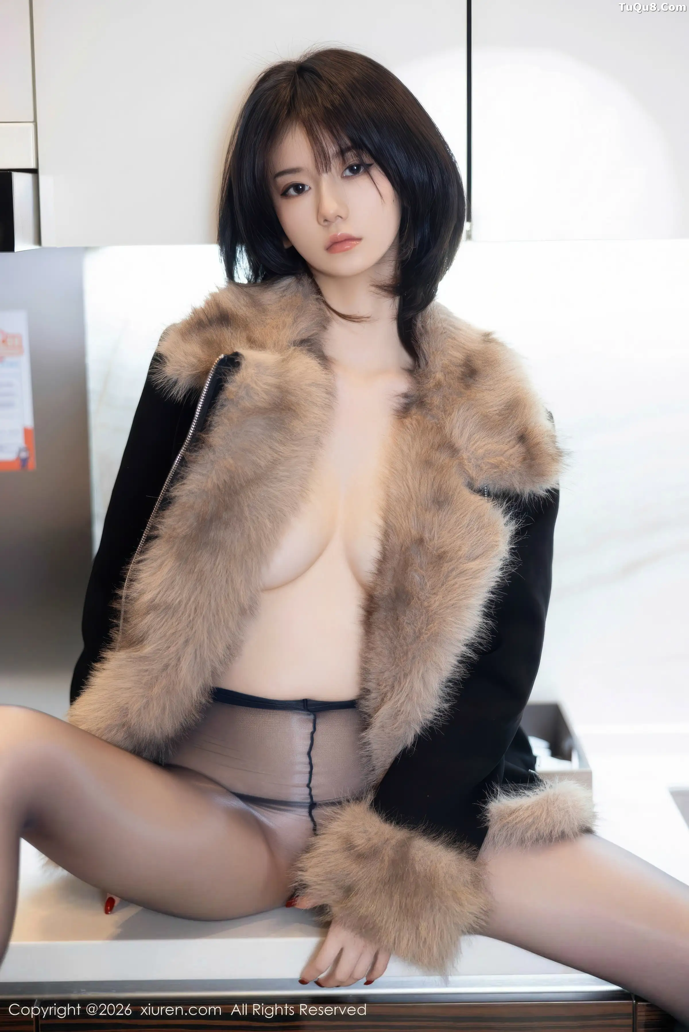Ling Qiqi Sexy Dark Fur Coat with Ultra-thin Seamless Black Stockings Showcasing Graceful Figure Stunning Photoshoot 62P 3