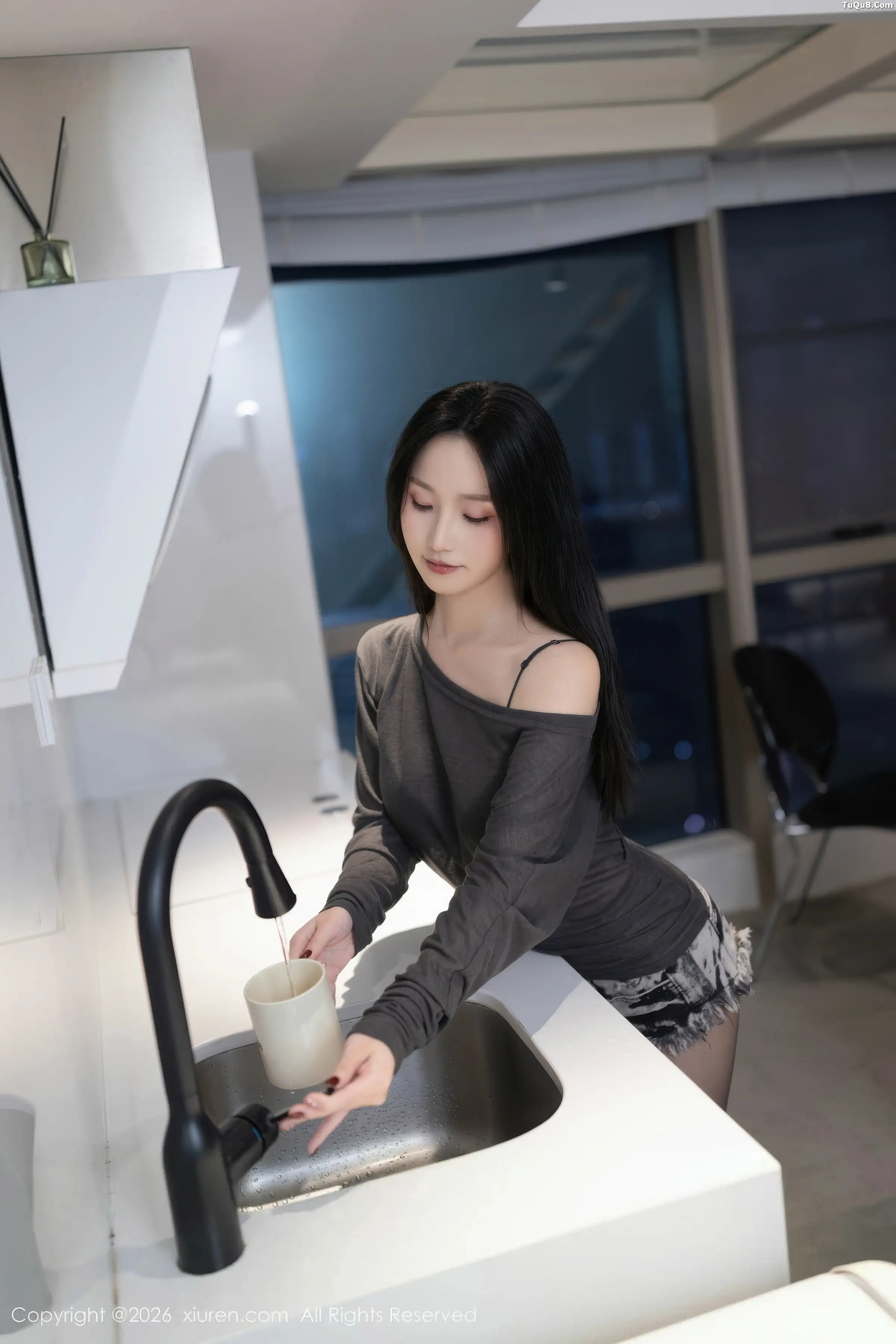 Xingzi Yada Sexy Black Lingerie and Ultra-Thin Black Stockings Showcasing a Graceful Figure Stunning Photoshoot 76P 2
