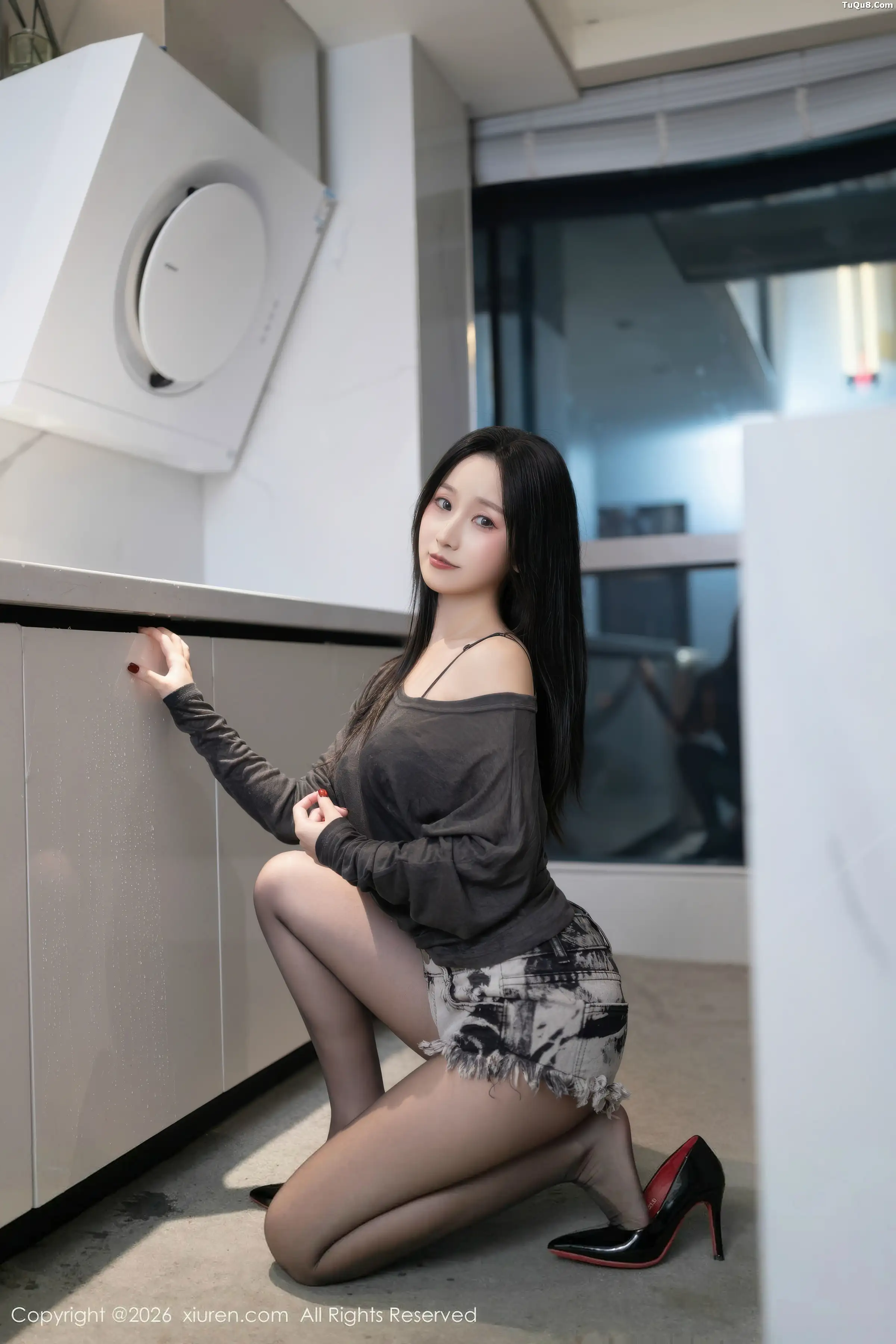 Xingzi Yada Sexy Black Lingerie and Ultra-Thin Black Stockings Showcasing a Graceful Figure Stunning Photoshoot 76P 6
