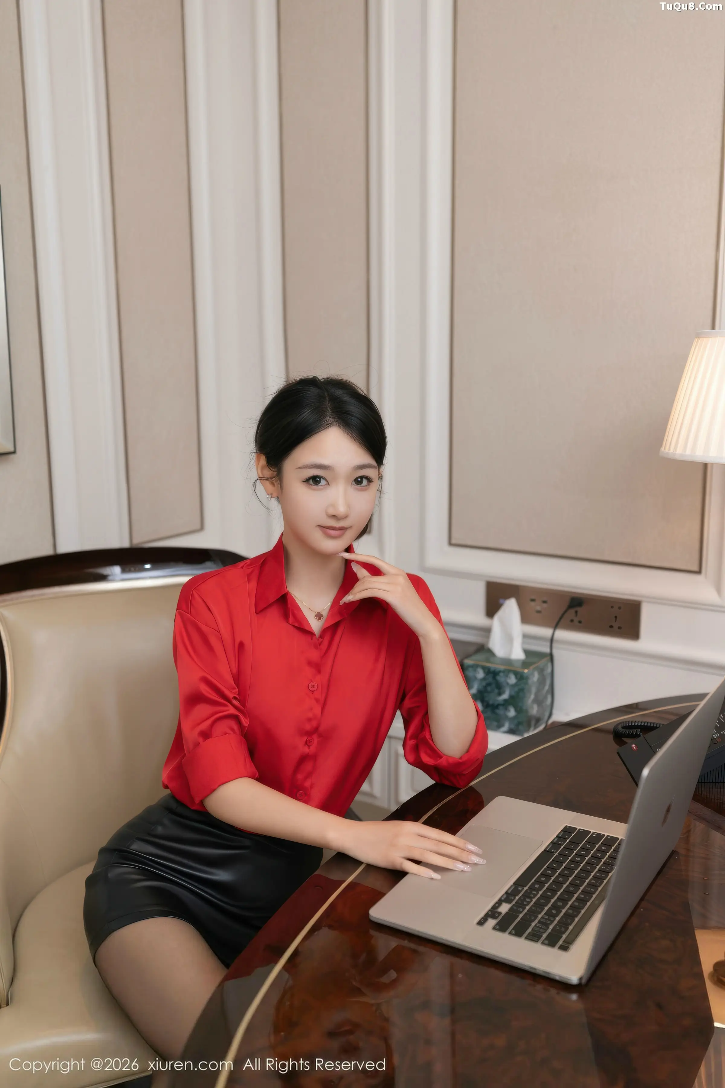 唐安琪红色OL服饰露黑色内衣配超薄黑丝秀曼妙身姿绝美写真80P