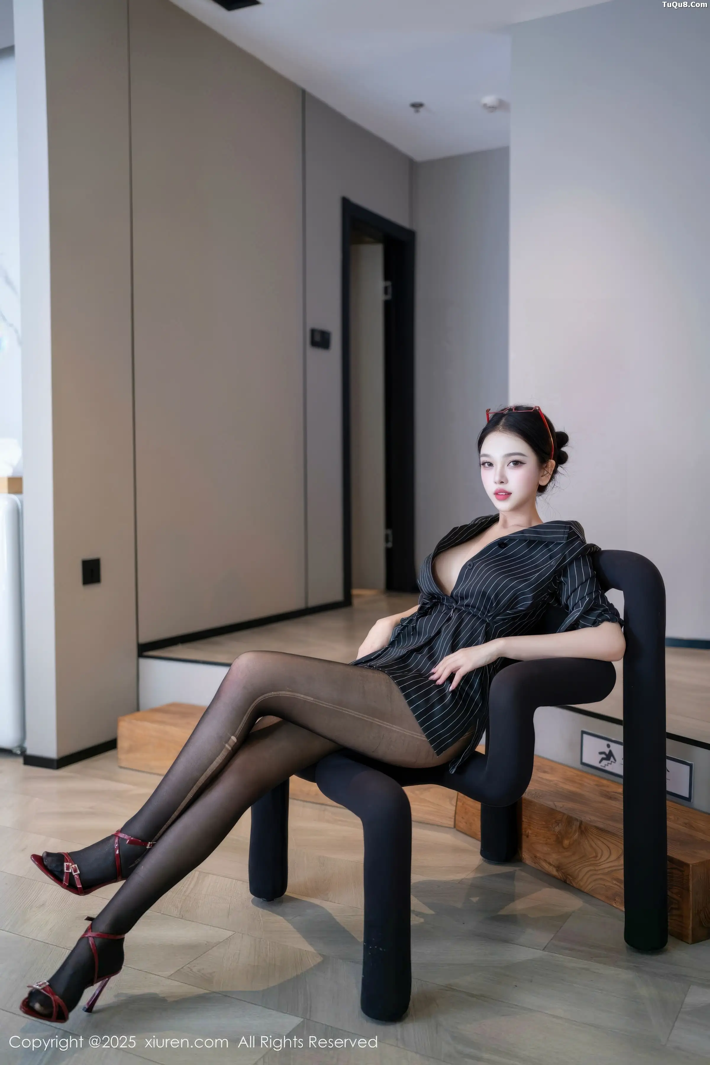 Nuonuozi sexy black shirt with open-crotch black stockings showing graceful figure, seductive gorgeous photos 76P 7