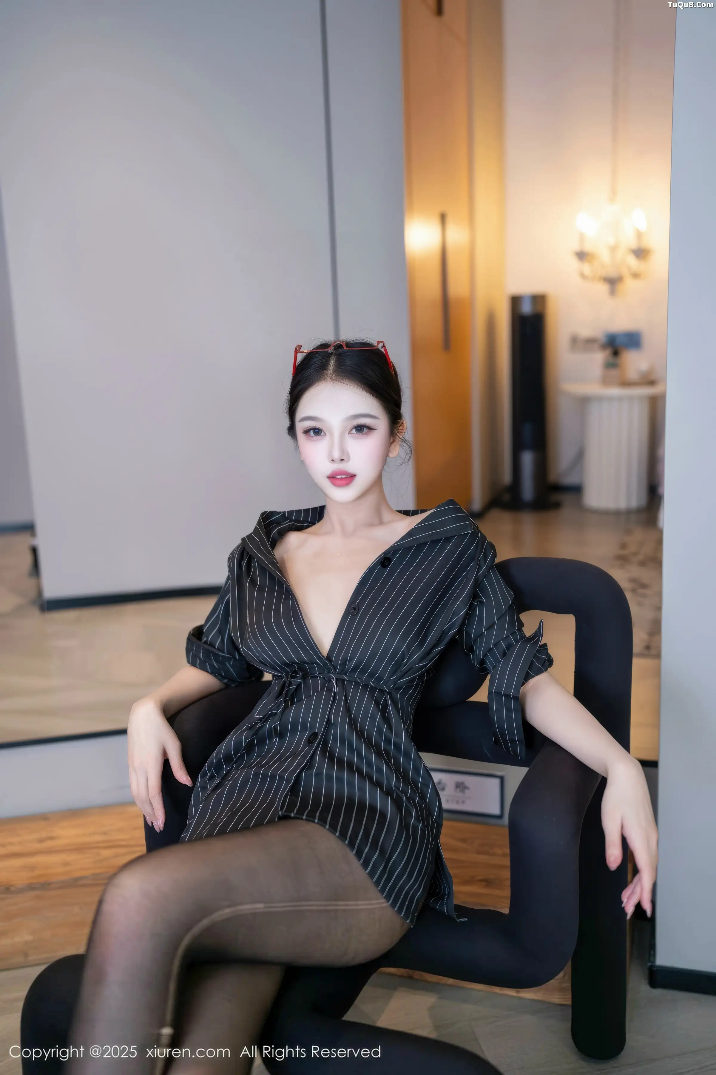 Nuonuozi sexy black shirt with open-crotch black stockings showing graceful figure, seductive gorgeous photos 76P 8