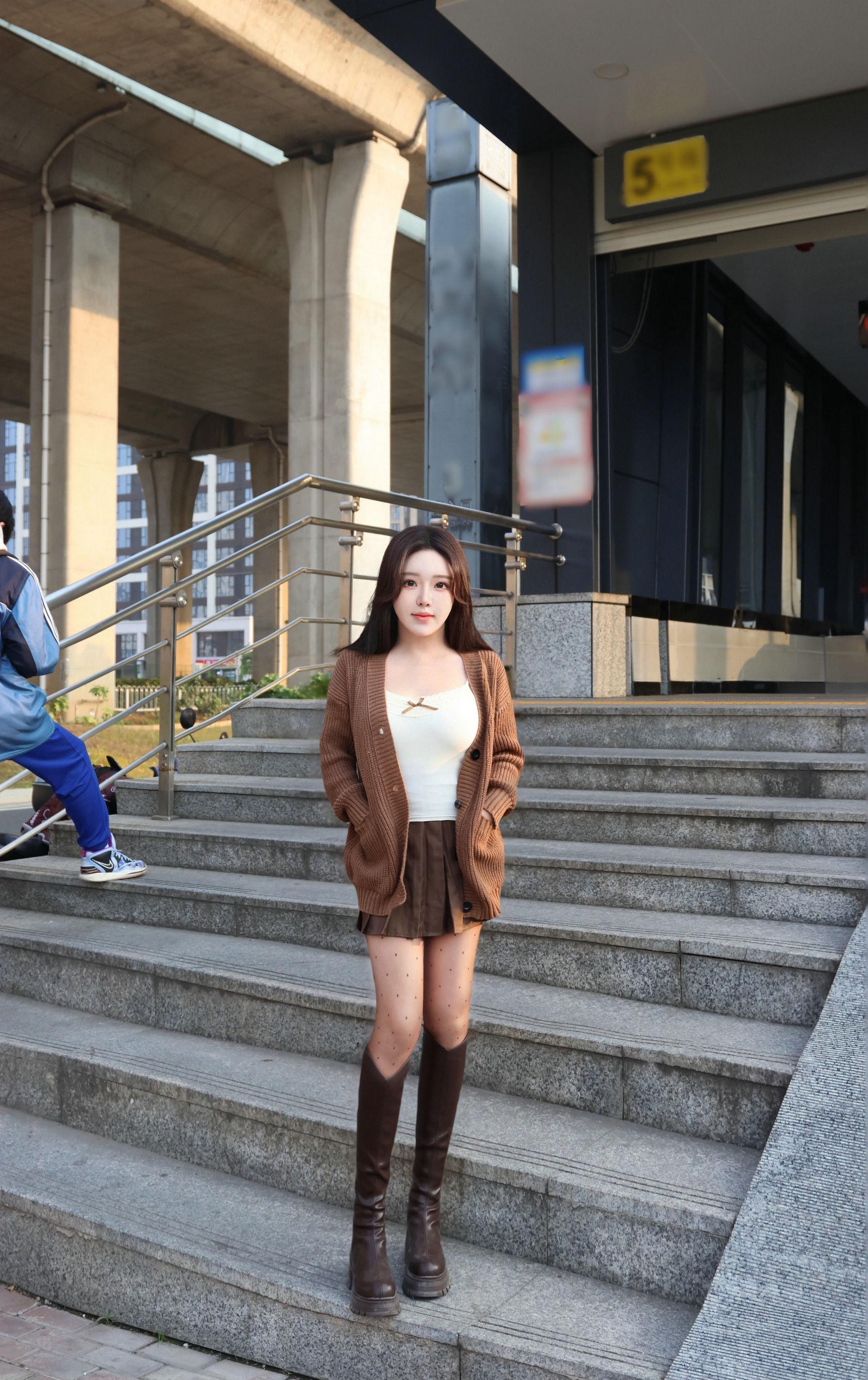 秀人付费 小薯条nienie 诱人私拍福利 兔女郎74P 6